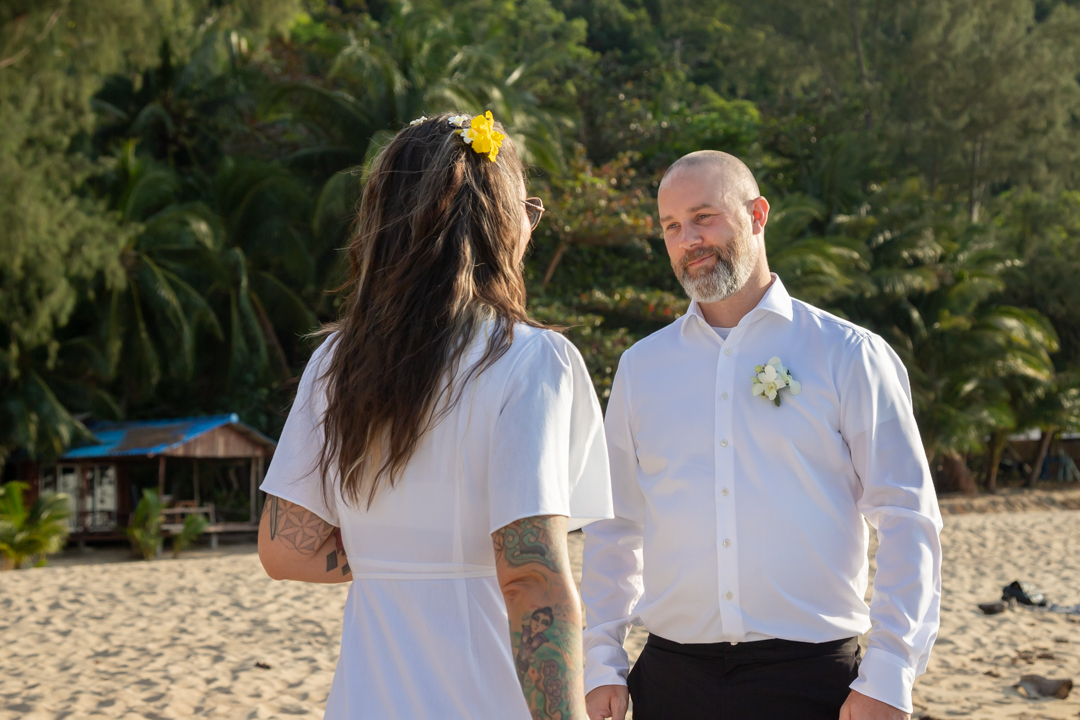 bride groom elopement beach