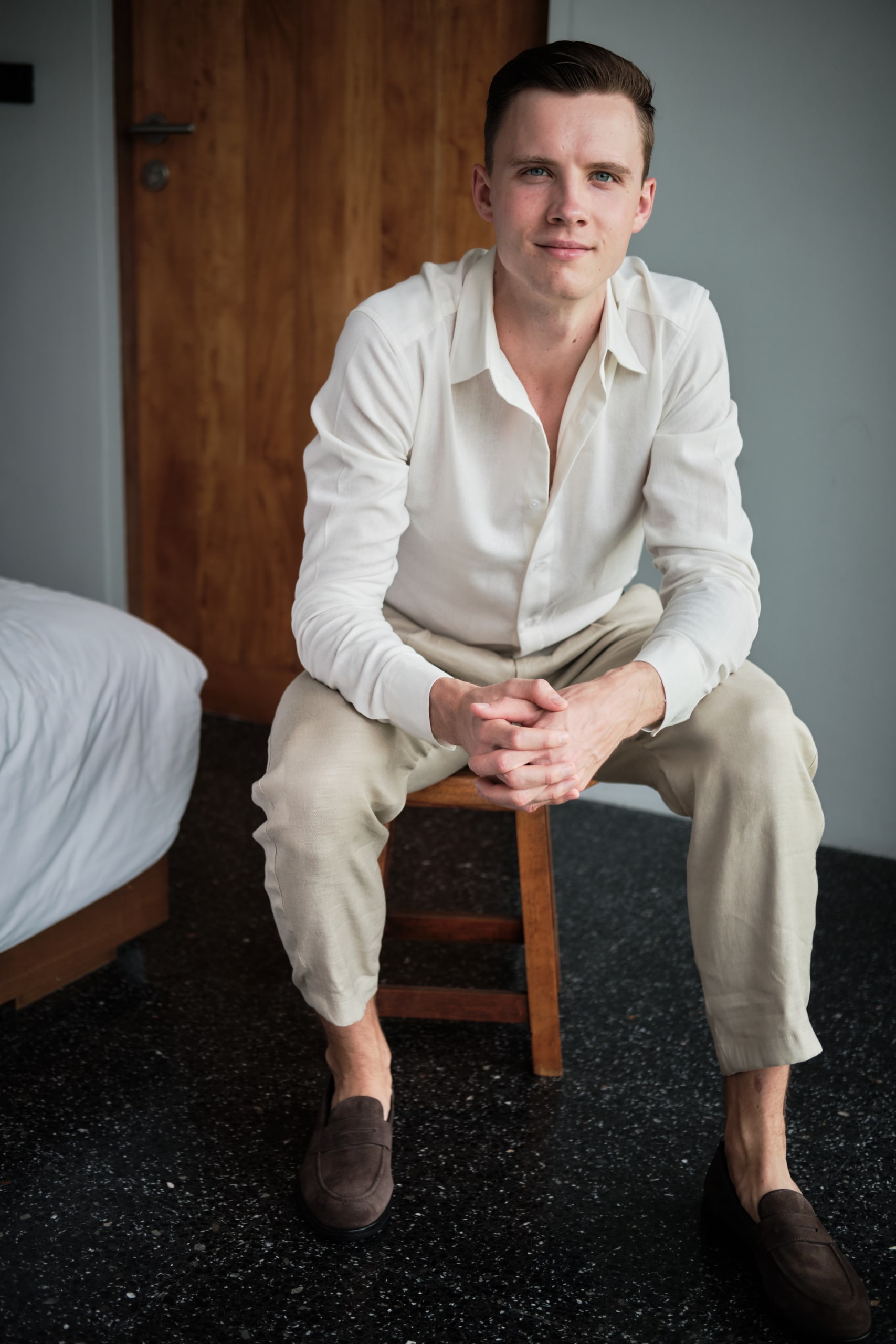 wedding getting ready groom