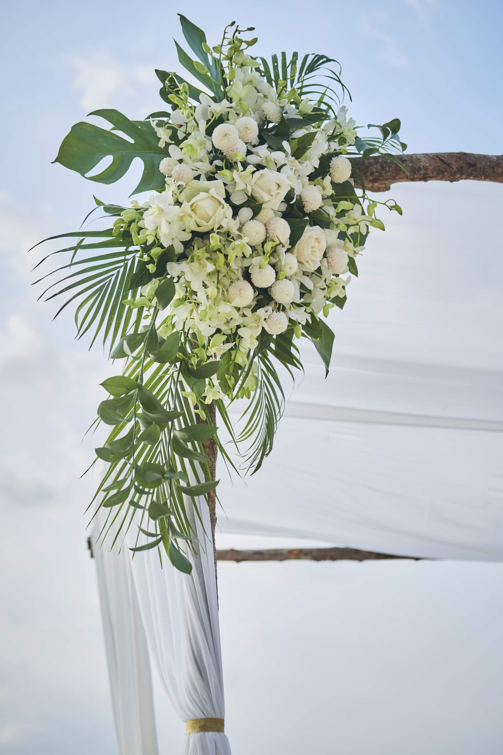 beach wedding decoration
