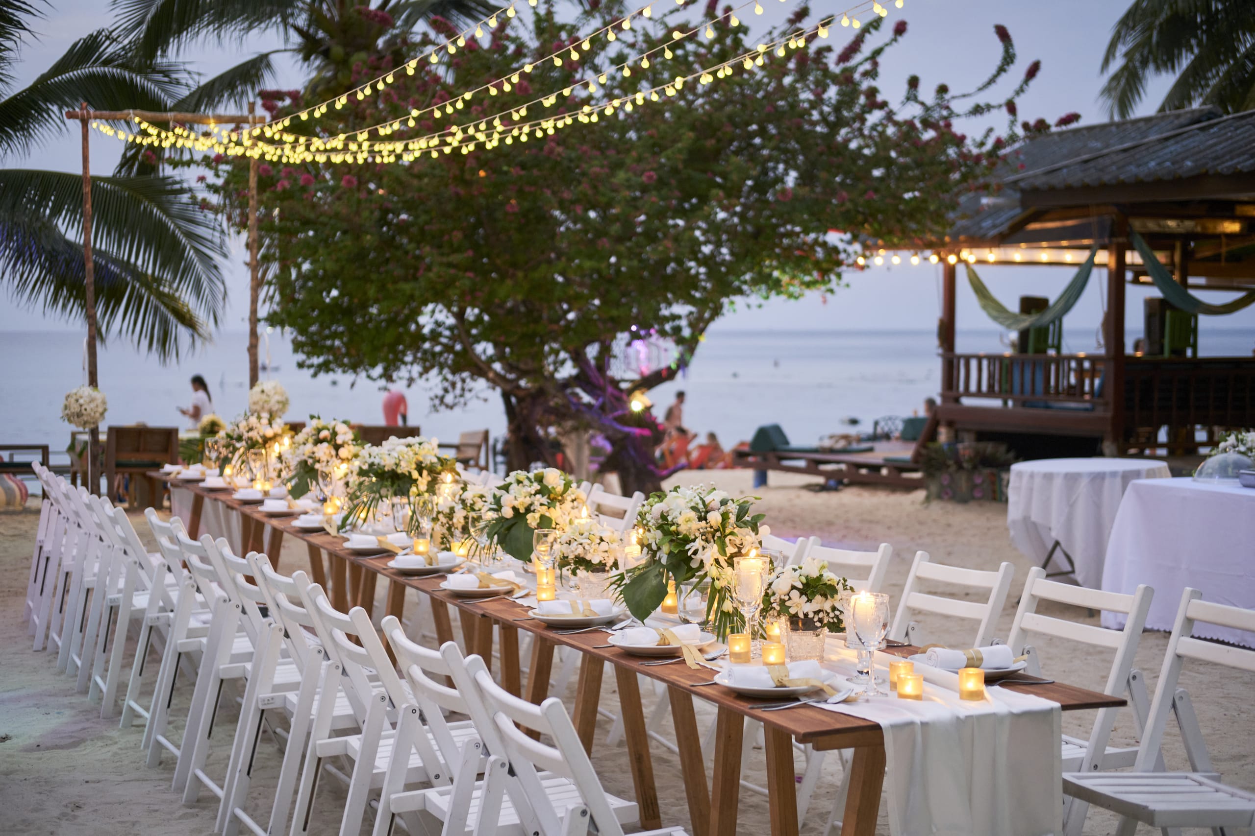 beach wedding dinner decoration