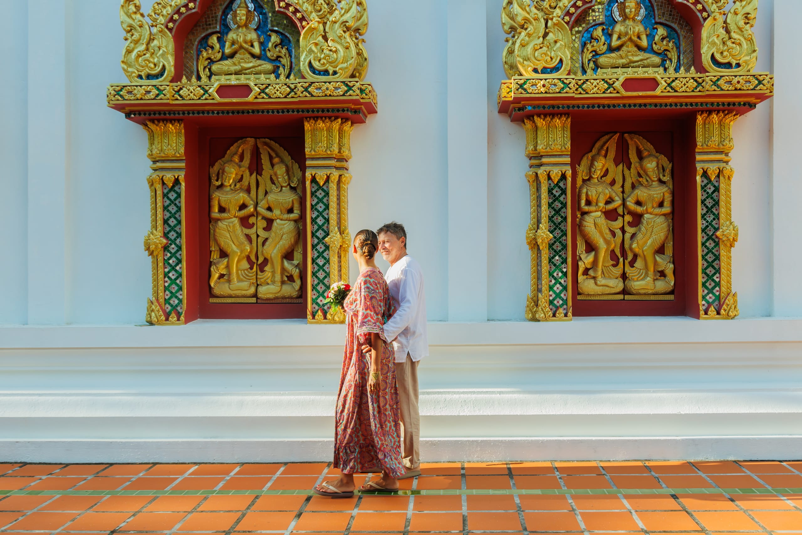 temple wedding couple shooting