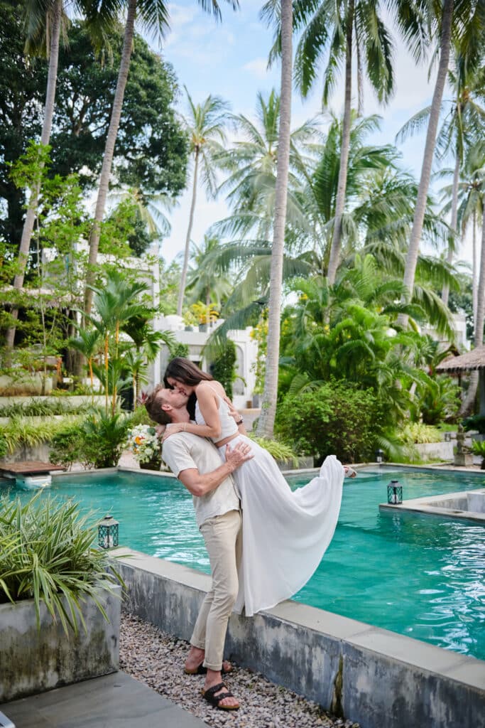 tropical wedding couple shooting