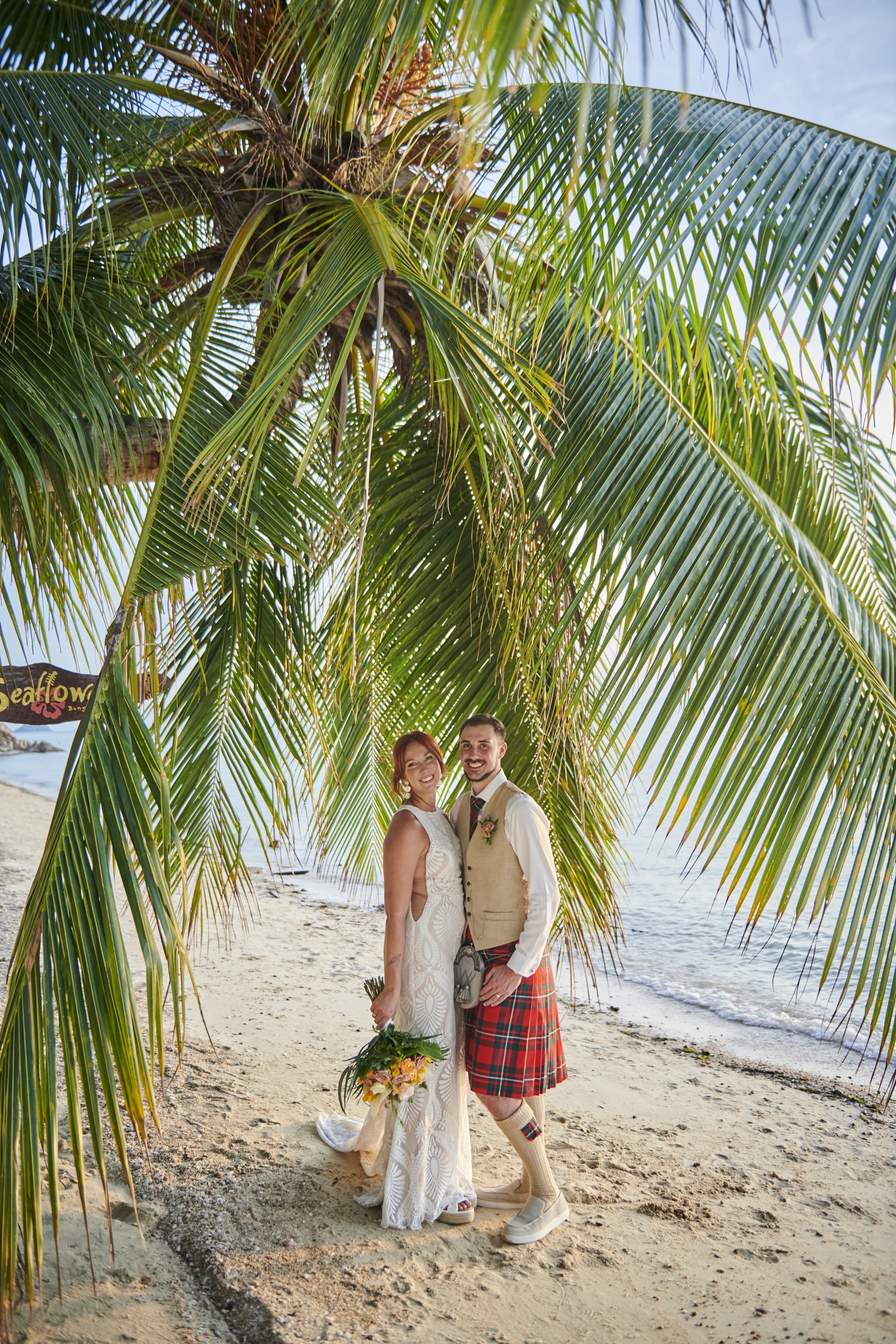 beach wedding couple