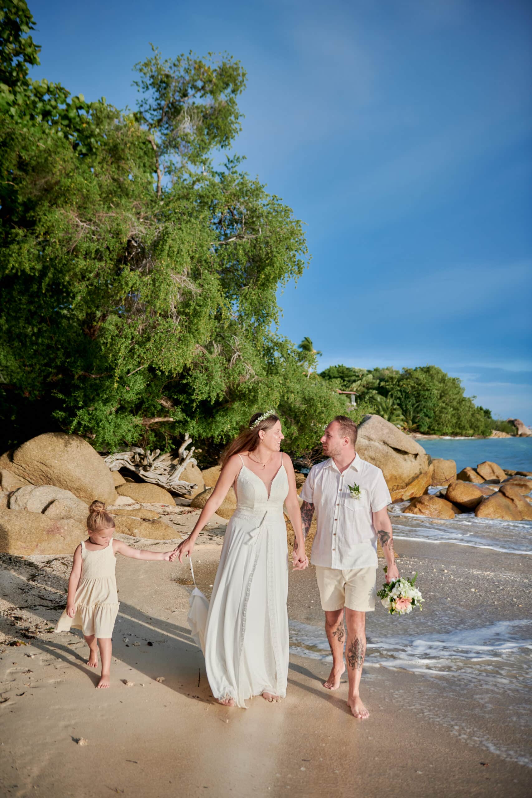 beach wedding family shooting