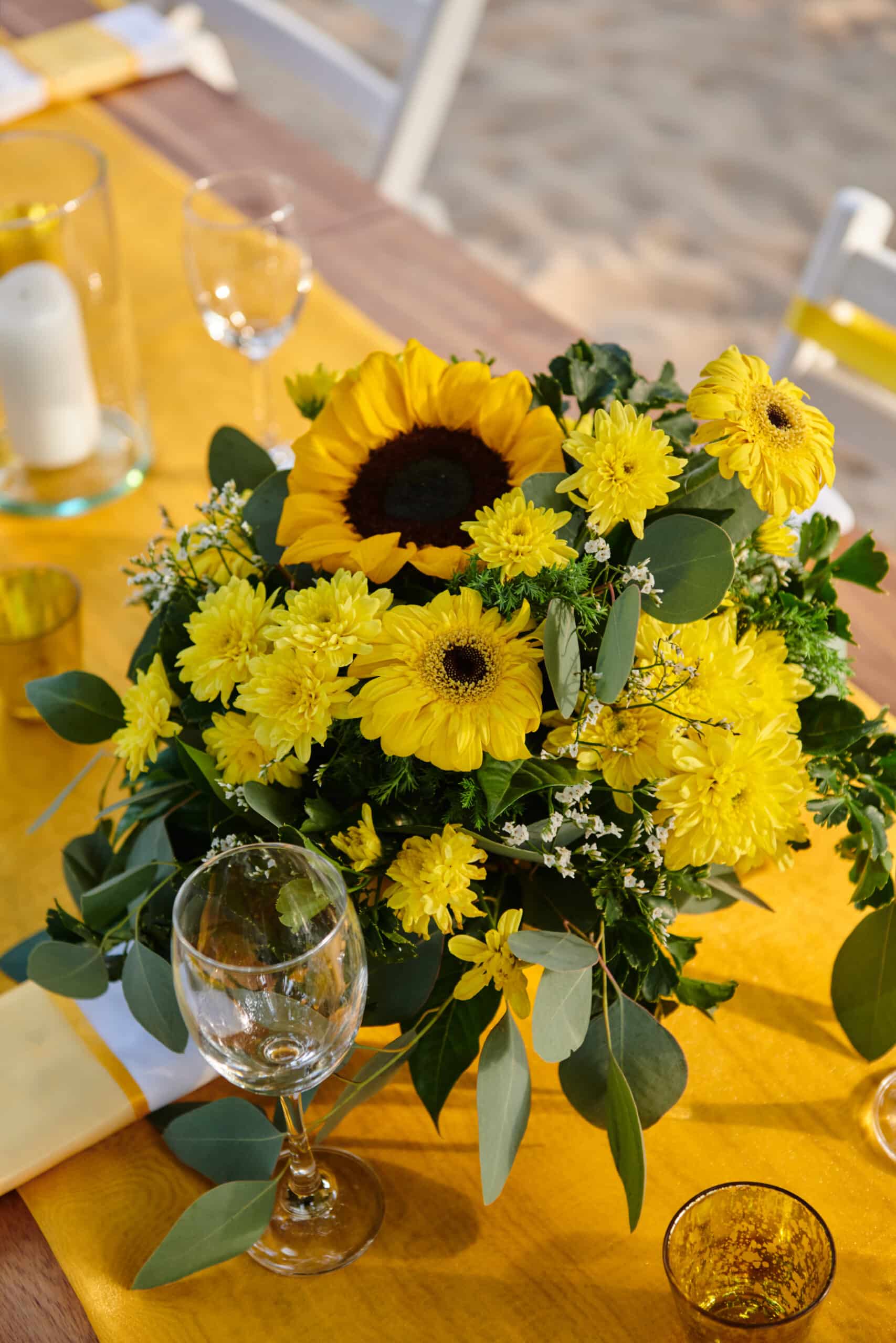 beach wedding flower decoration