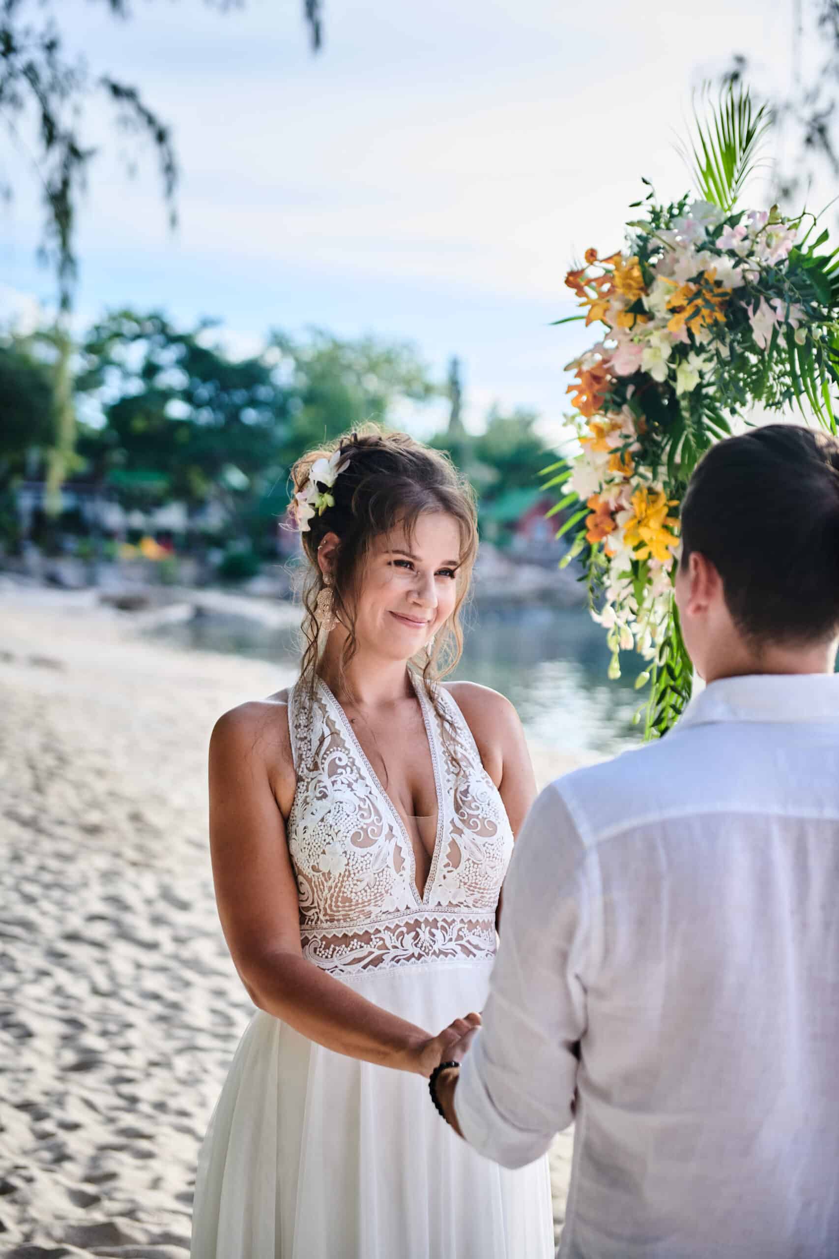 beach wedding ceremony thailand