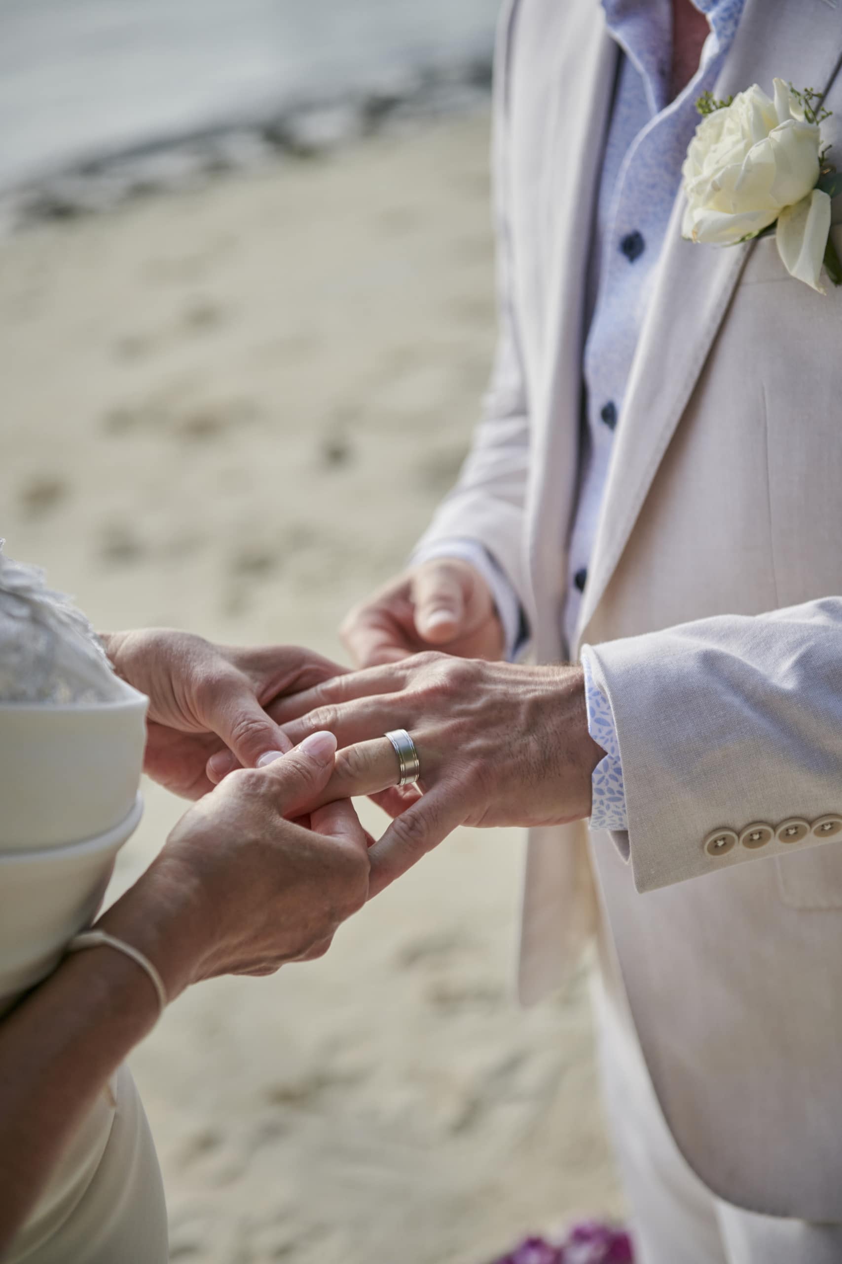 beach wedding ceremony rings