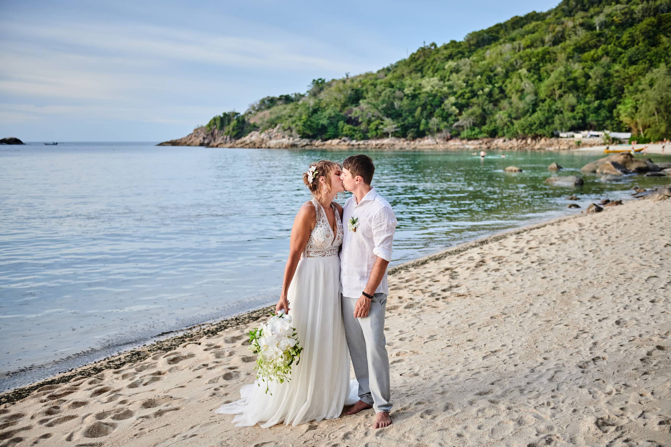 beach wedding couple Thailand