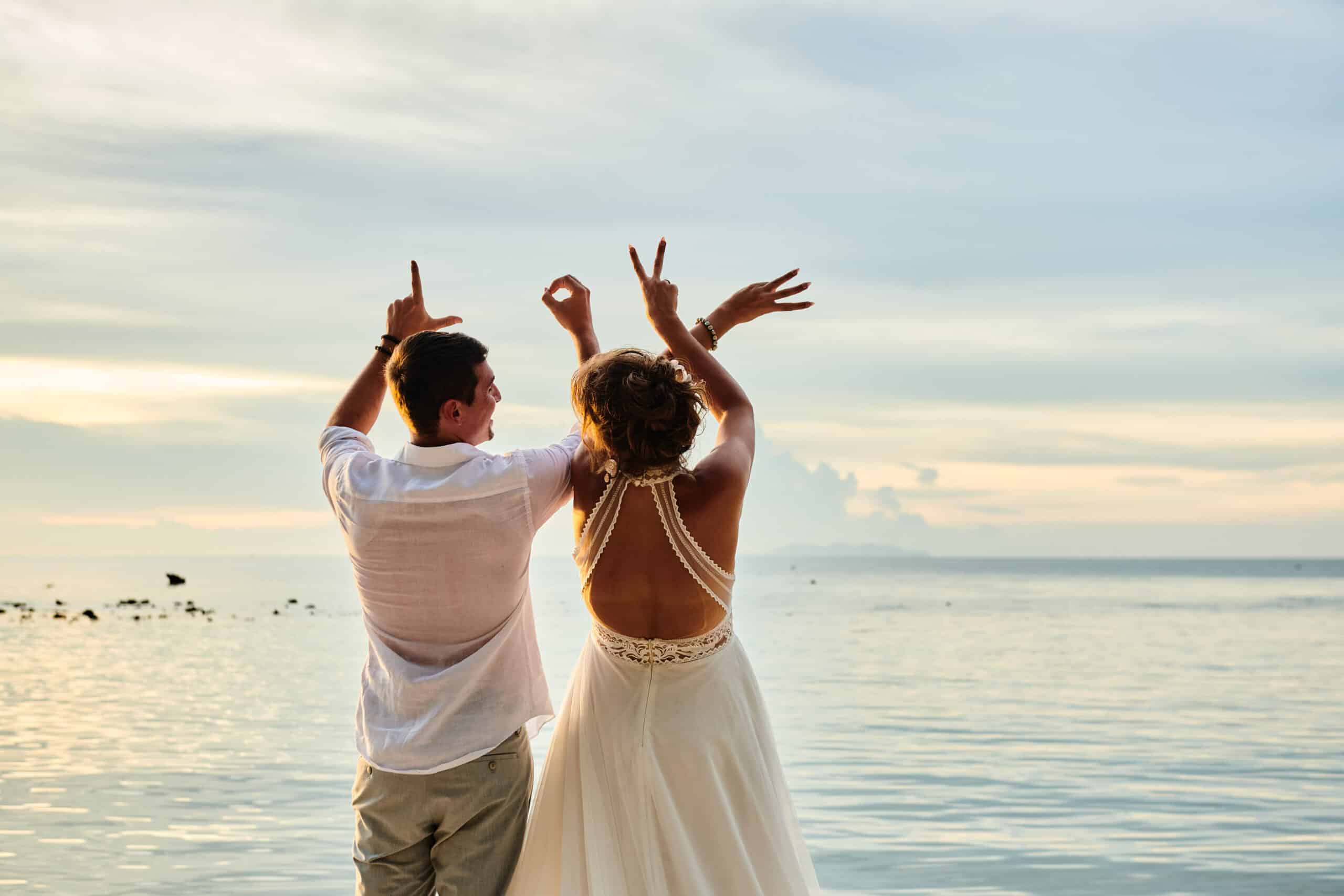 beach wedding couple Thailand