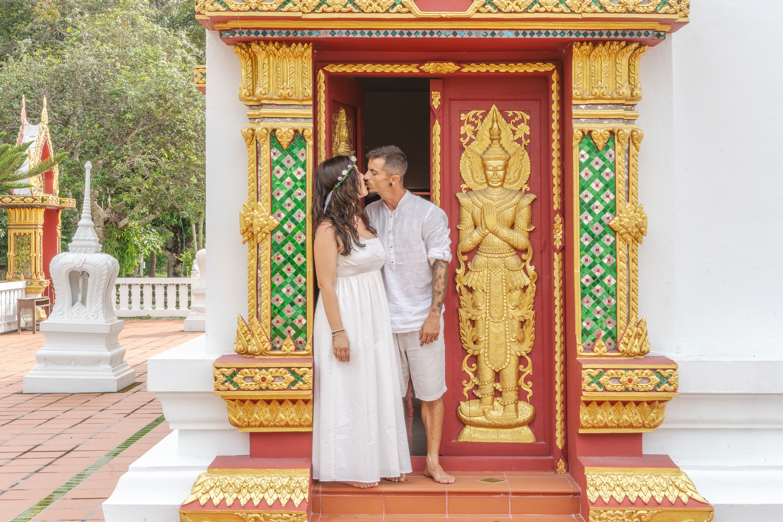 wedding couple temple