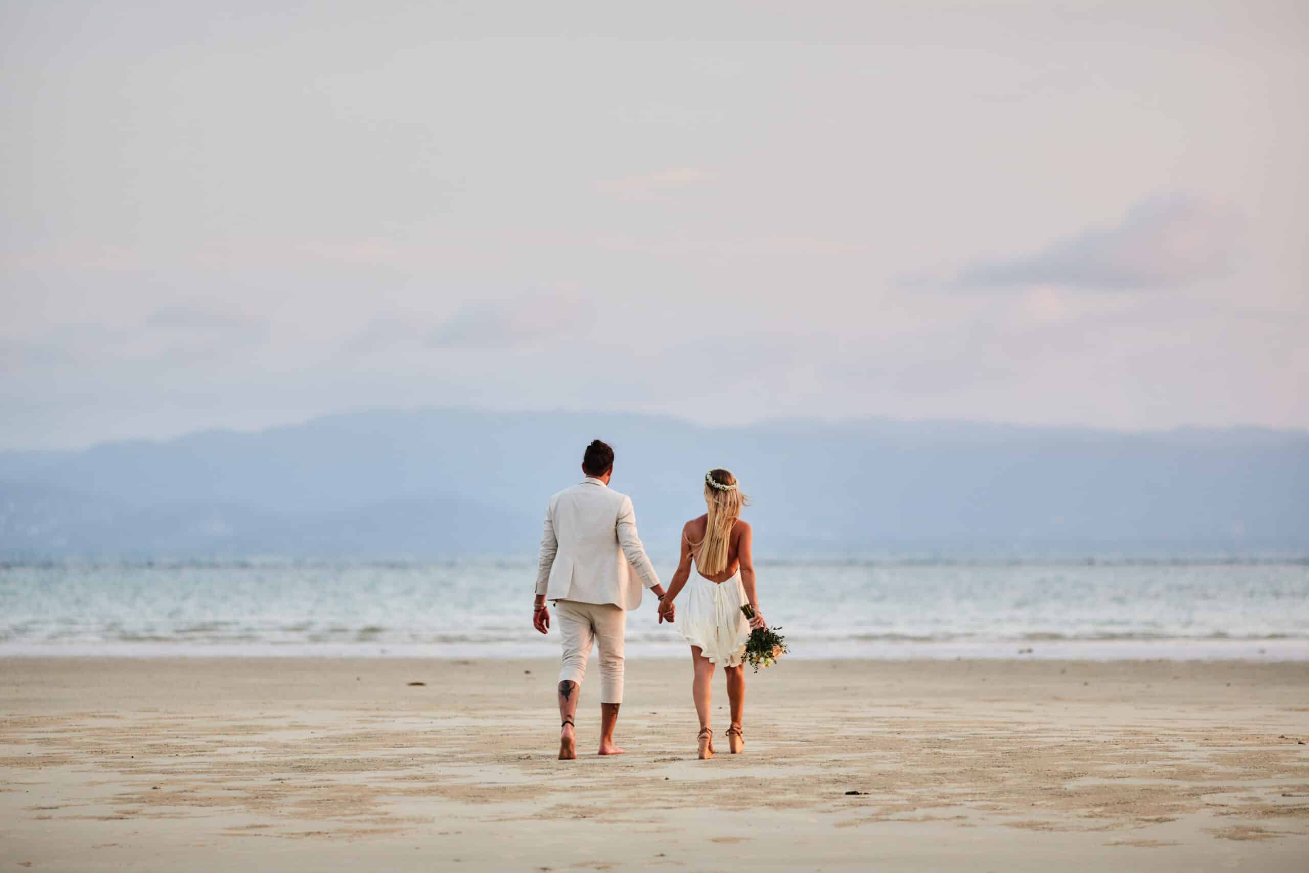 beach wedding couple shooting