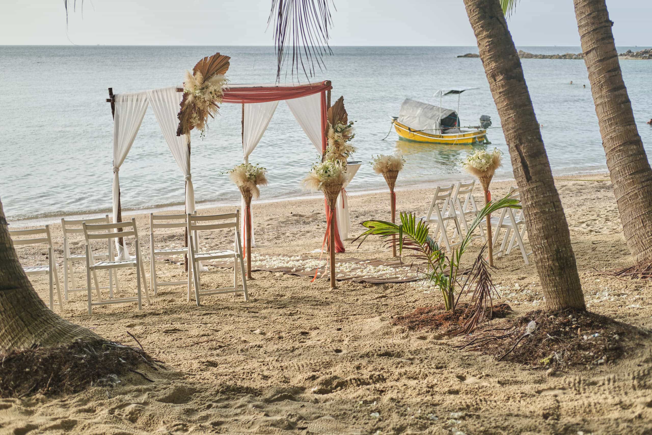 beach wedding decoration