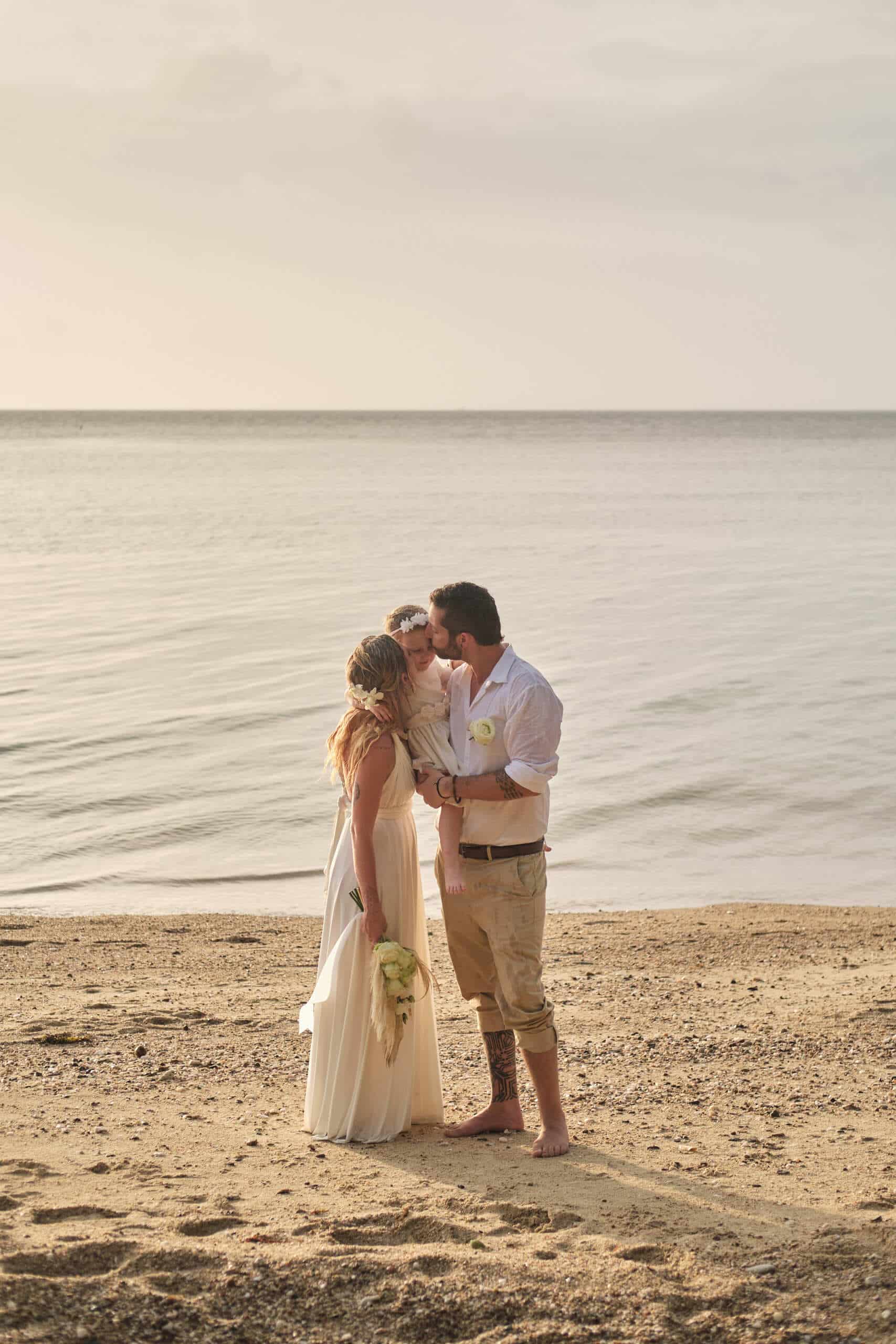 beach wedding family shooting