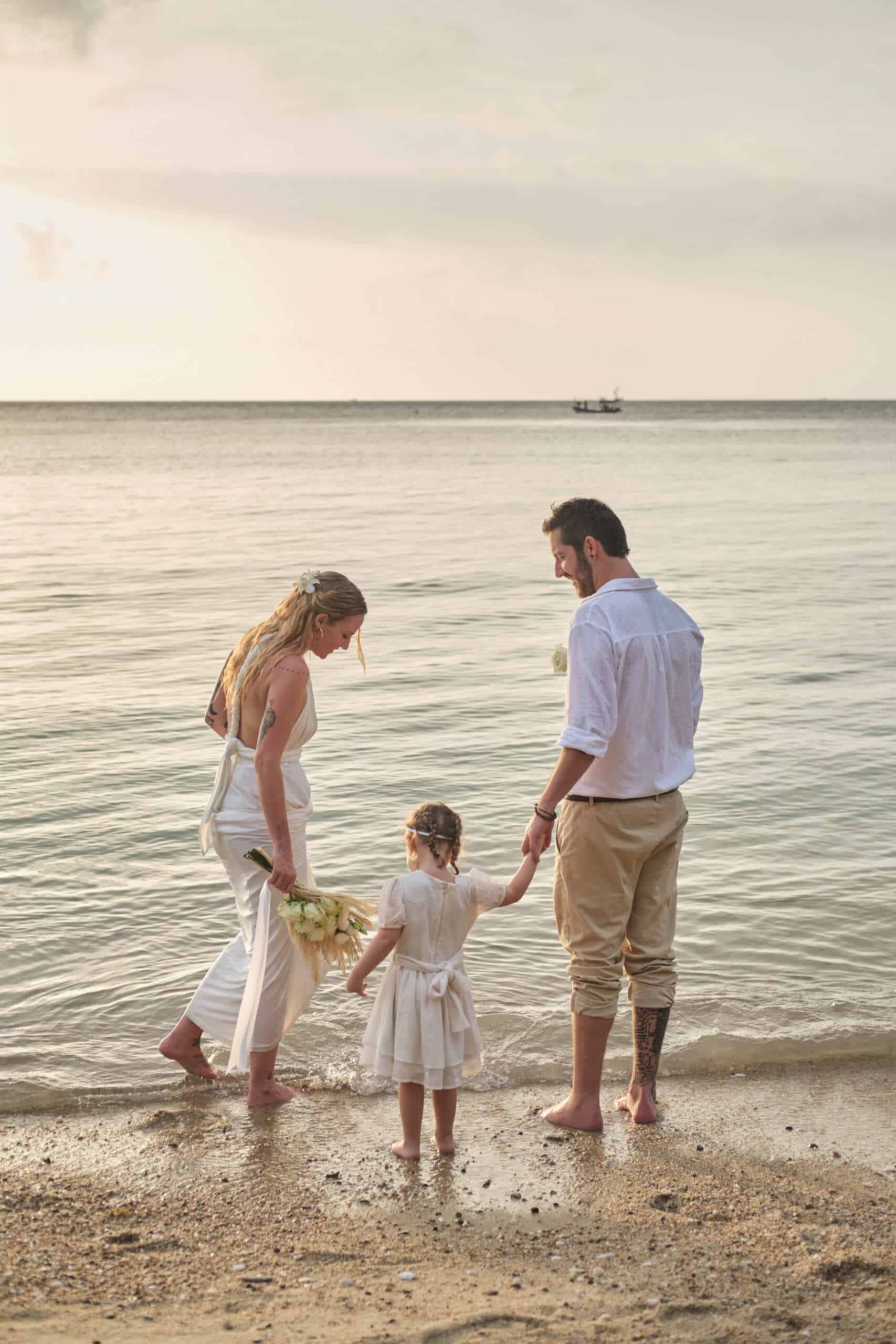 beach wedding family shooting