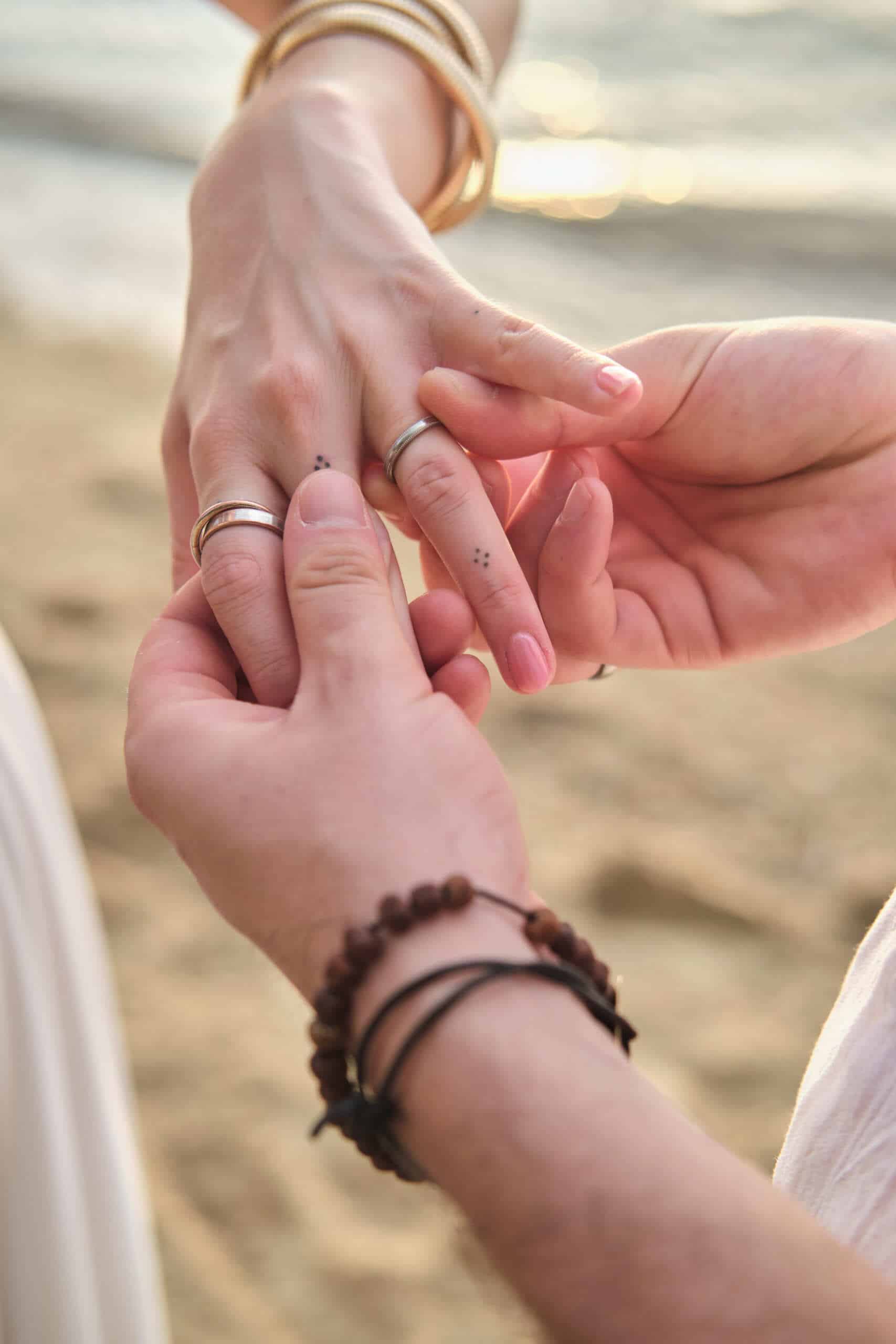 beach wedding ceremony rings