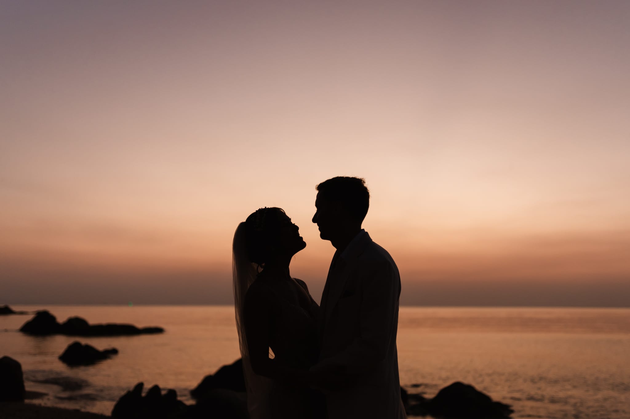 wedding couple sunset shooting