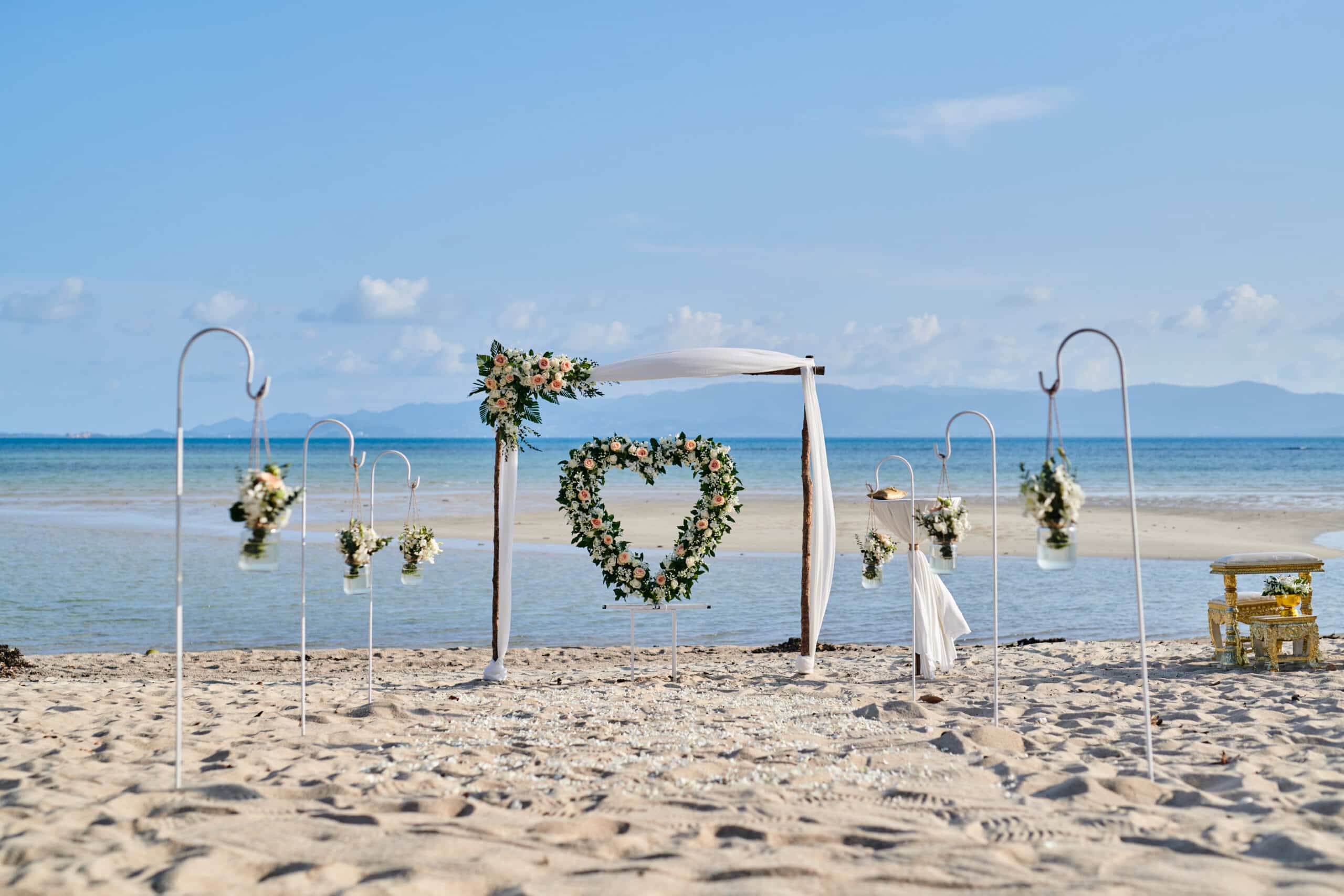 beach wedding decoration