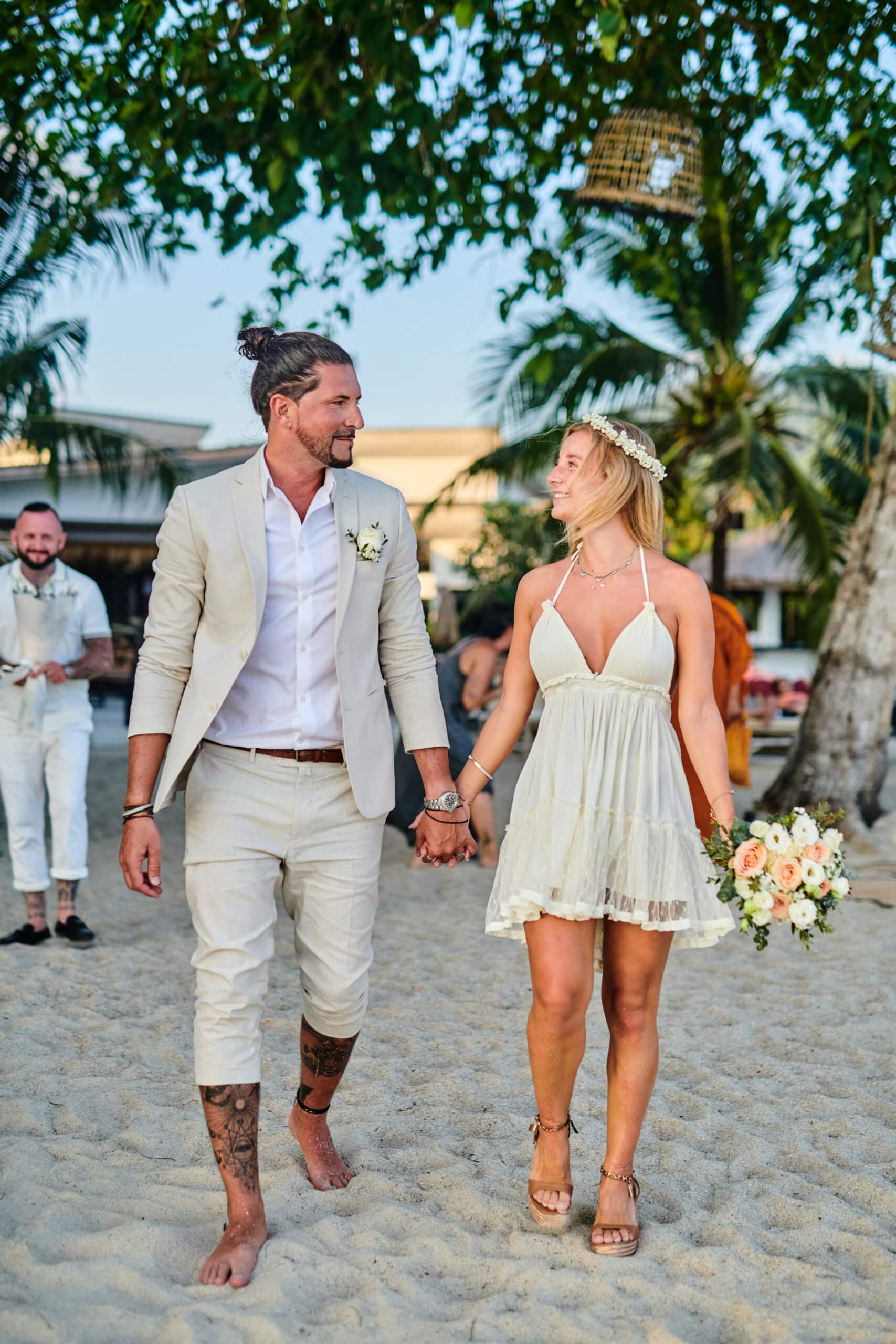 beach wedding couple