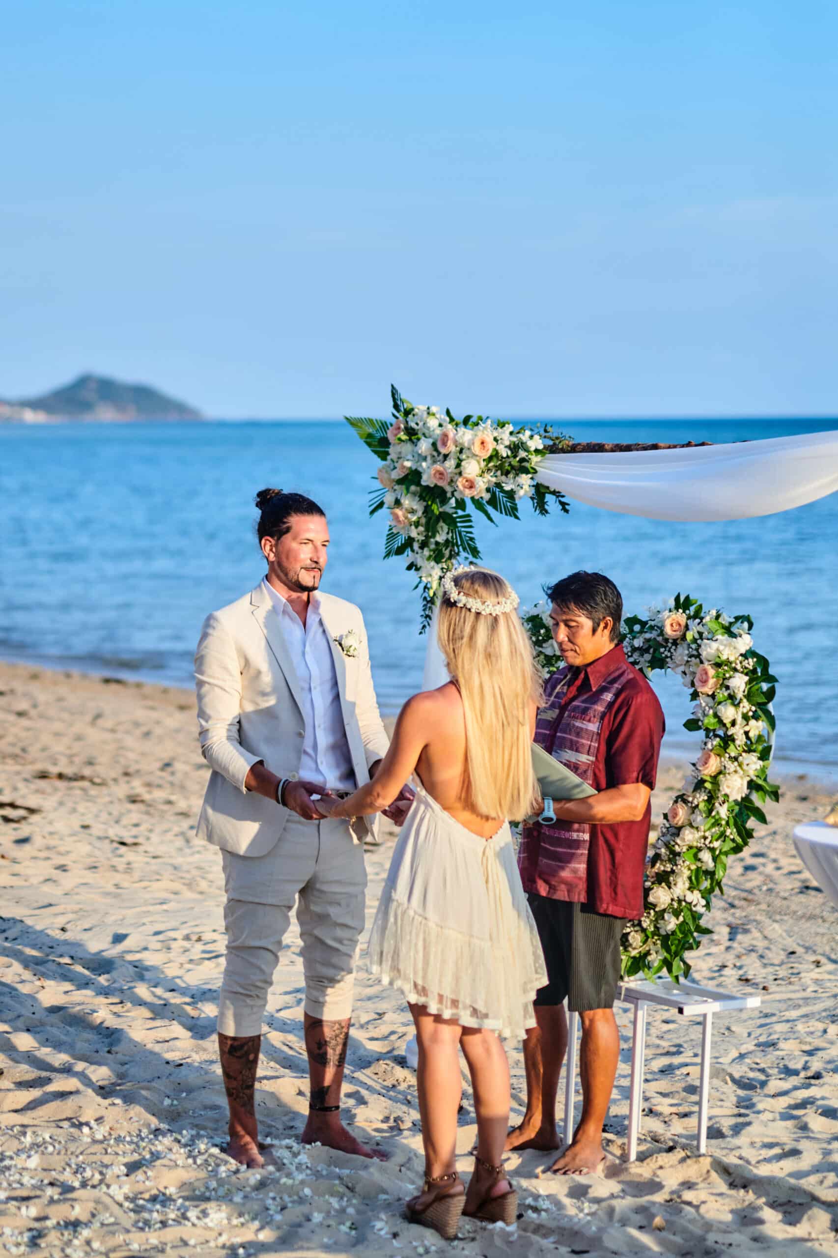 beach wedding ceremony