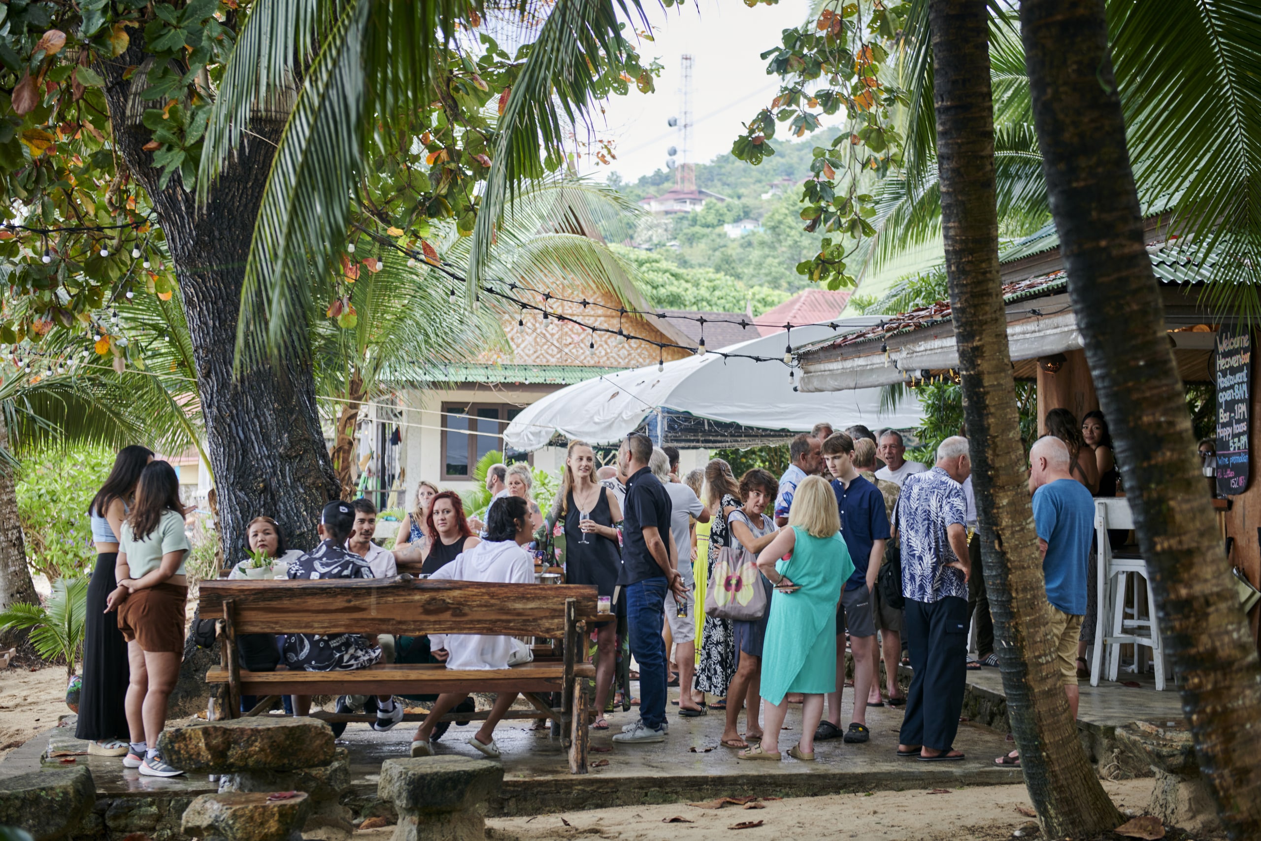 beach wedding aperitif guests