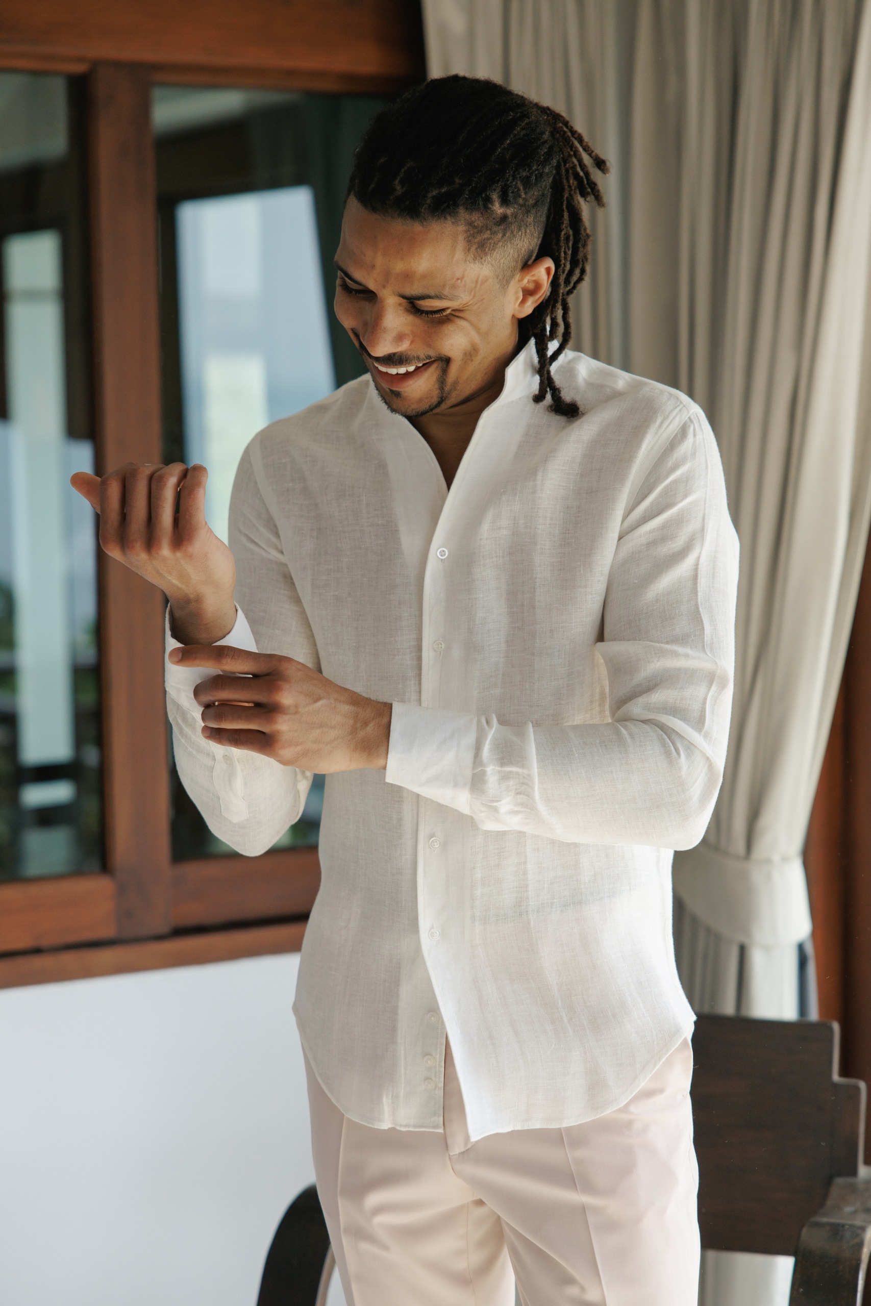wedding groom getting ready